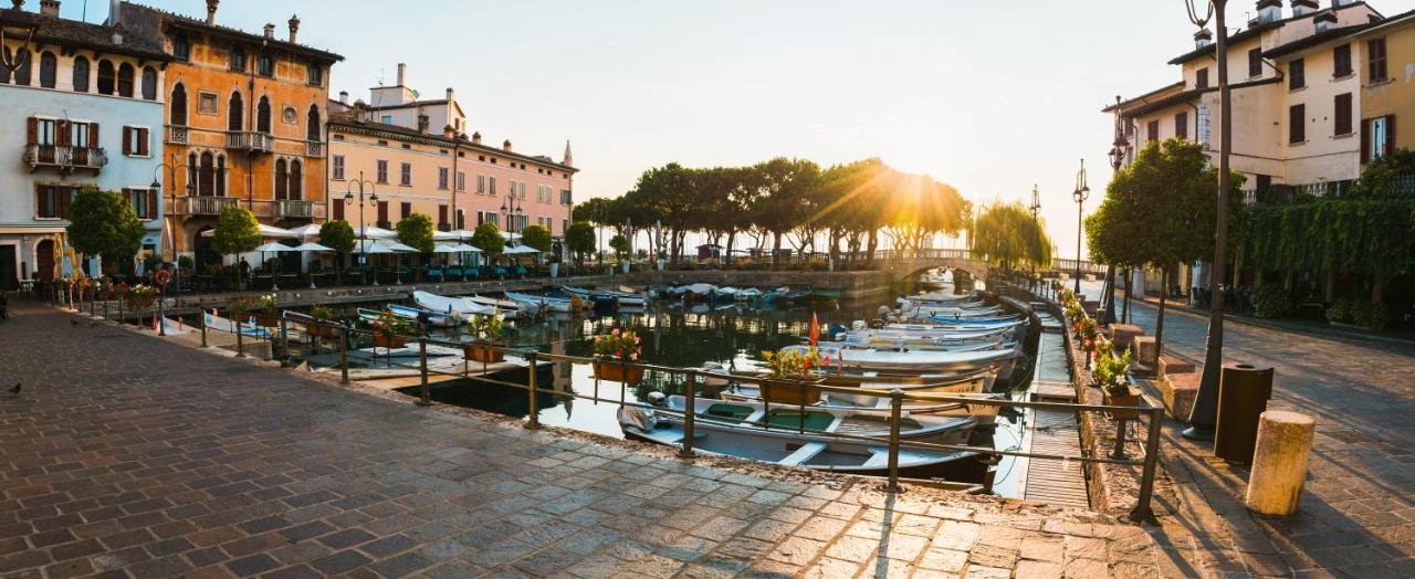 Apartment Charme And Relax With Garden And Swimming Pool Desenzano del Garda Buitenkant foto
